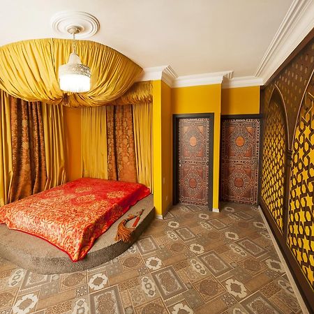 كييف Dating Hotel Cherry Twins (Adults Only) المظهر الخارجي الصورة