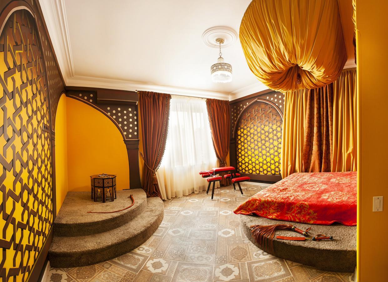 كييف Dating Hotel Cherry Twins (Adults Only) المظهر الخارجي الصورة
